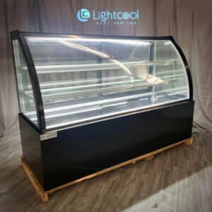 Tủ Bánh Kem Lightcool DG-1800Z – Kính Cong – 1m8